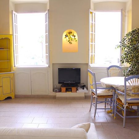 Very Charming Studio Apartment On Port In Cannes A Short Walk To Palais With Aircon And Internet 411 외부 사진