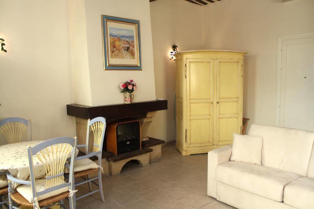 Very Charming Studio Apartment On Port In Cannes A Short Walk To Palais With Aircon And Internet 411 외부 사진