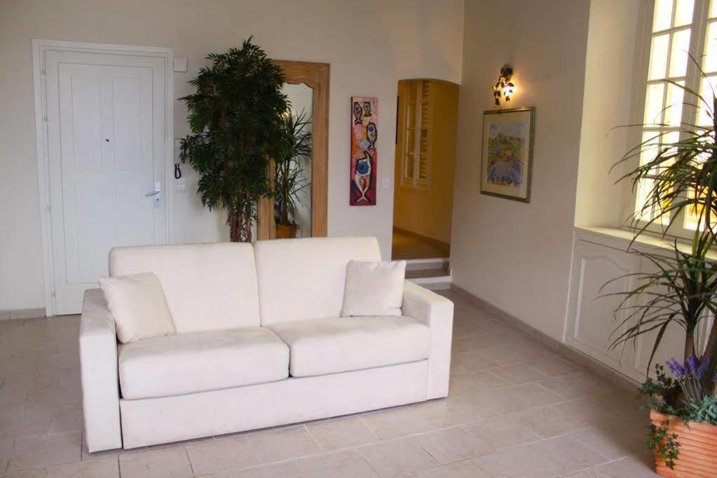 Very Charming Studio Apartment On Port In Cannes A Short Walk To Palais With Aircon And Internet 411 외부 사진