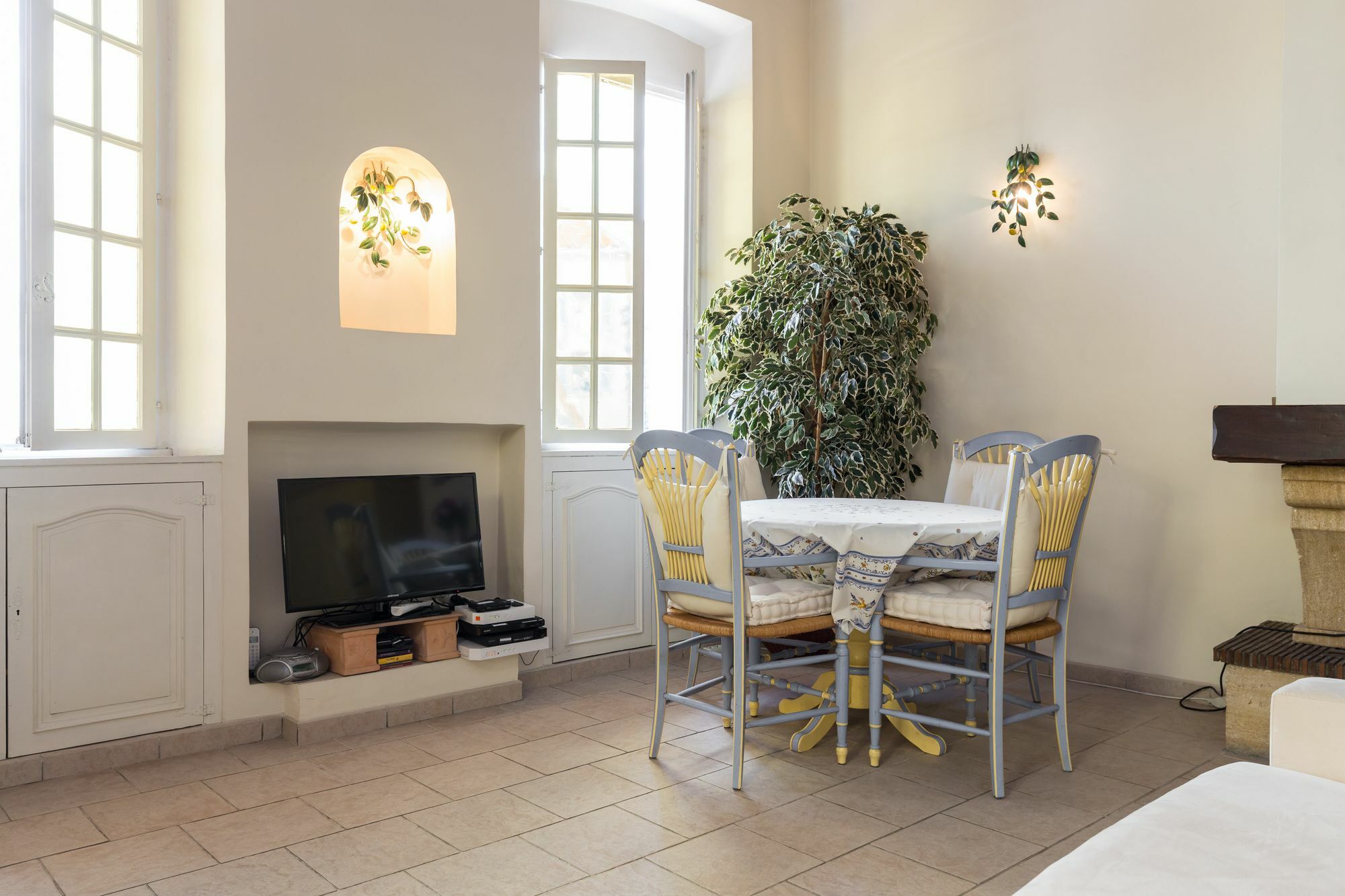 Very Charming Studio Apartment On Port In Cannes A Short Walk To Palais With Aircon And Internet 411 외부 사진